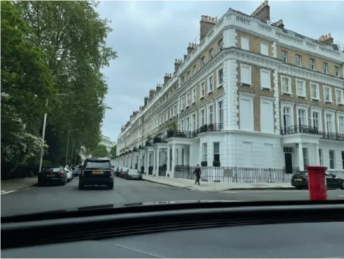 Elstree Borehamwood Executive taxis ERS Taxi Borehamwood